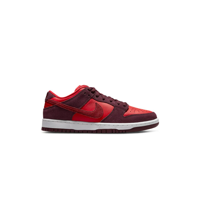 Nike SB Dunk Low Cherry