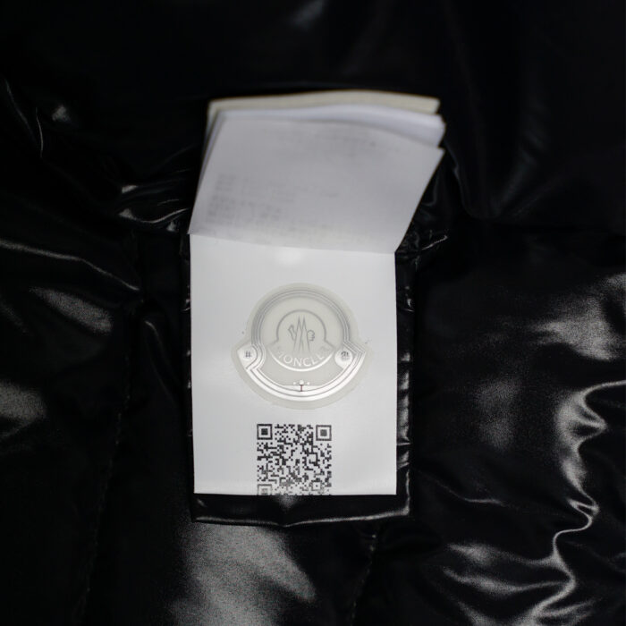 Moncler-Bady-Black-7.jpg Moncler-Bady-Black-7.jpg